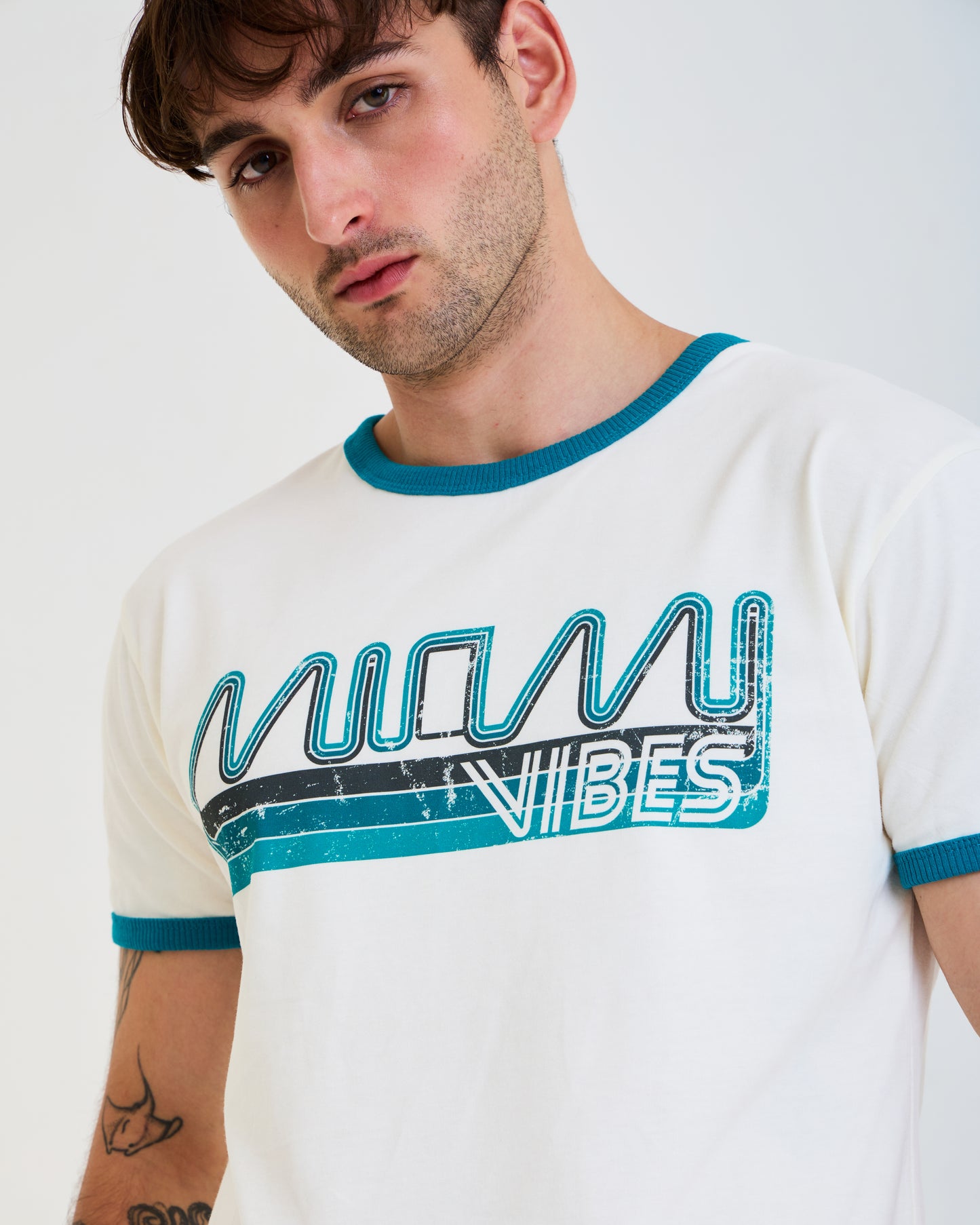 Vintage Unisex T-Shirt – Miami Vibes Graphic – Retro Ringer Style – Off-White/Green