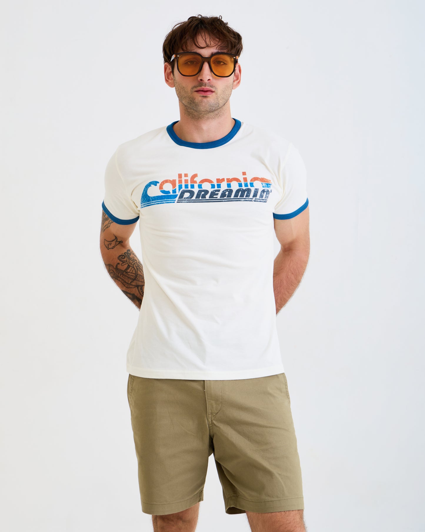 Vintage Unisex T-Shirt – California Dreamin Graphic – Retro Ringer Style – Off-White