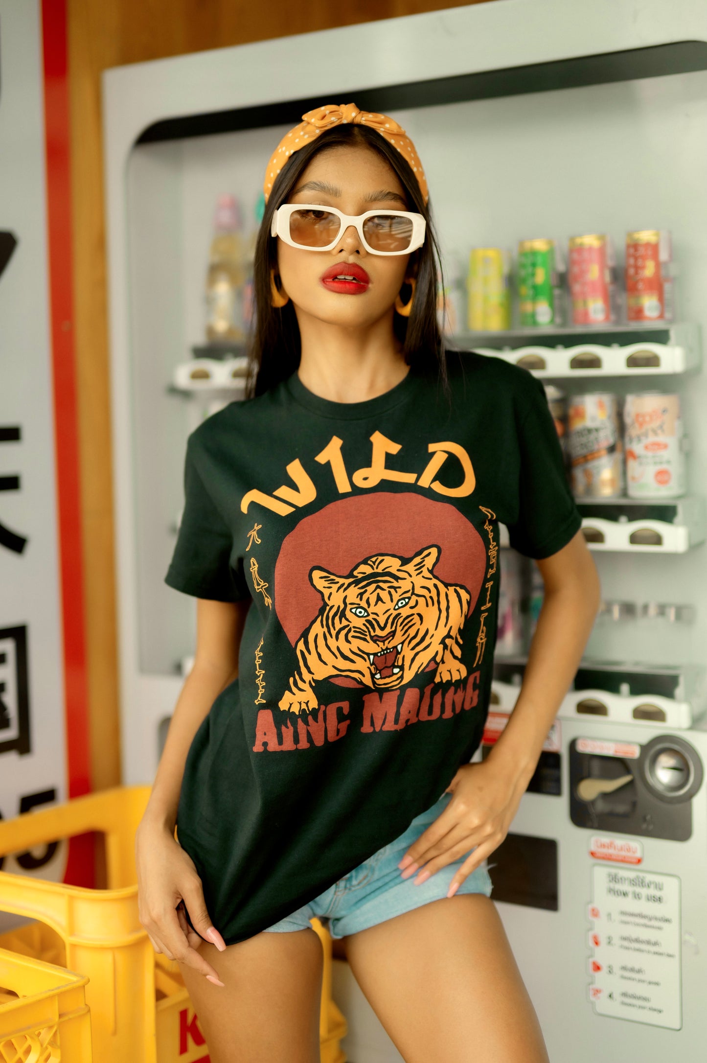 Vintage Unisex Cotton T-Shirt – Tiger Graphic – Black