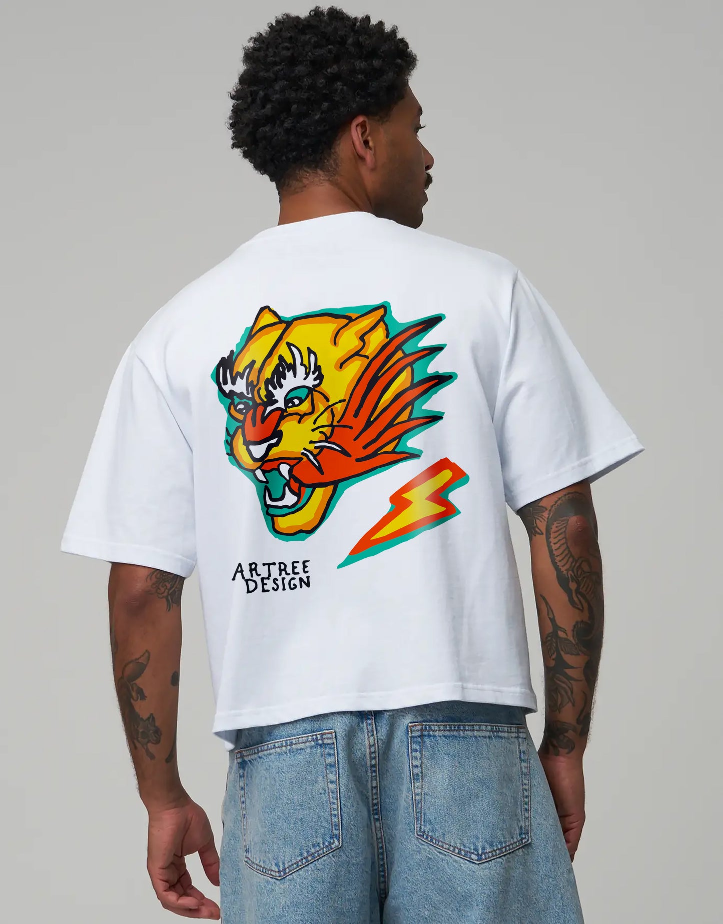 Savage Tiger Cropped Tee – Retro Vintage Graphic T-Shirt