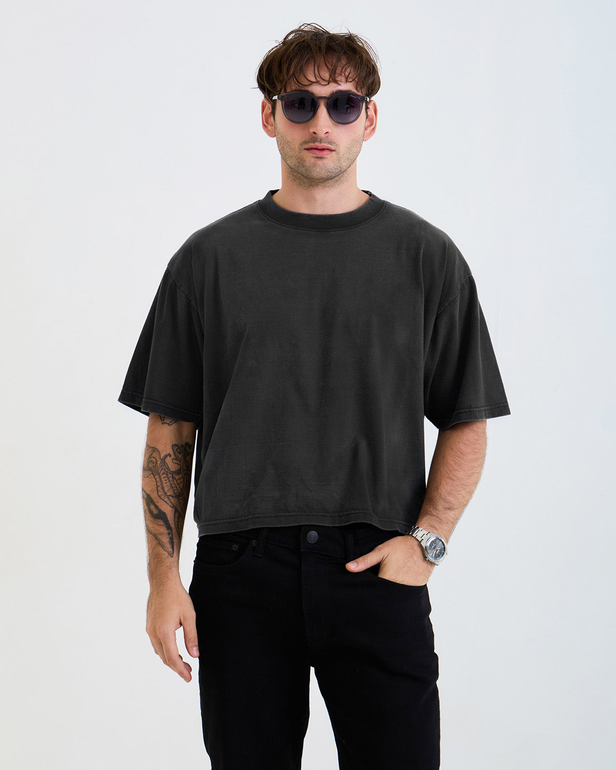 Vintage Oversized Cropped T-Shirt – Unisex Retro Black Tee – Boxy Fit