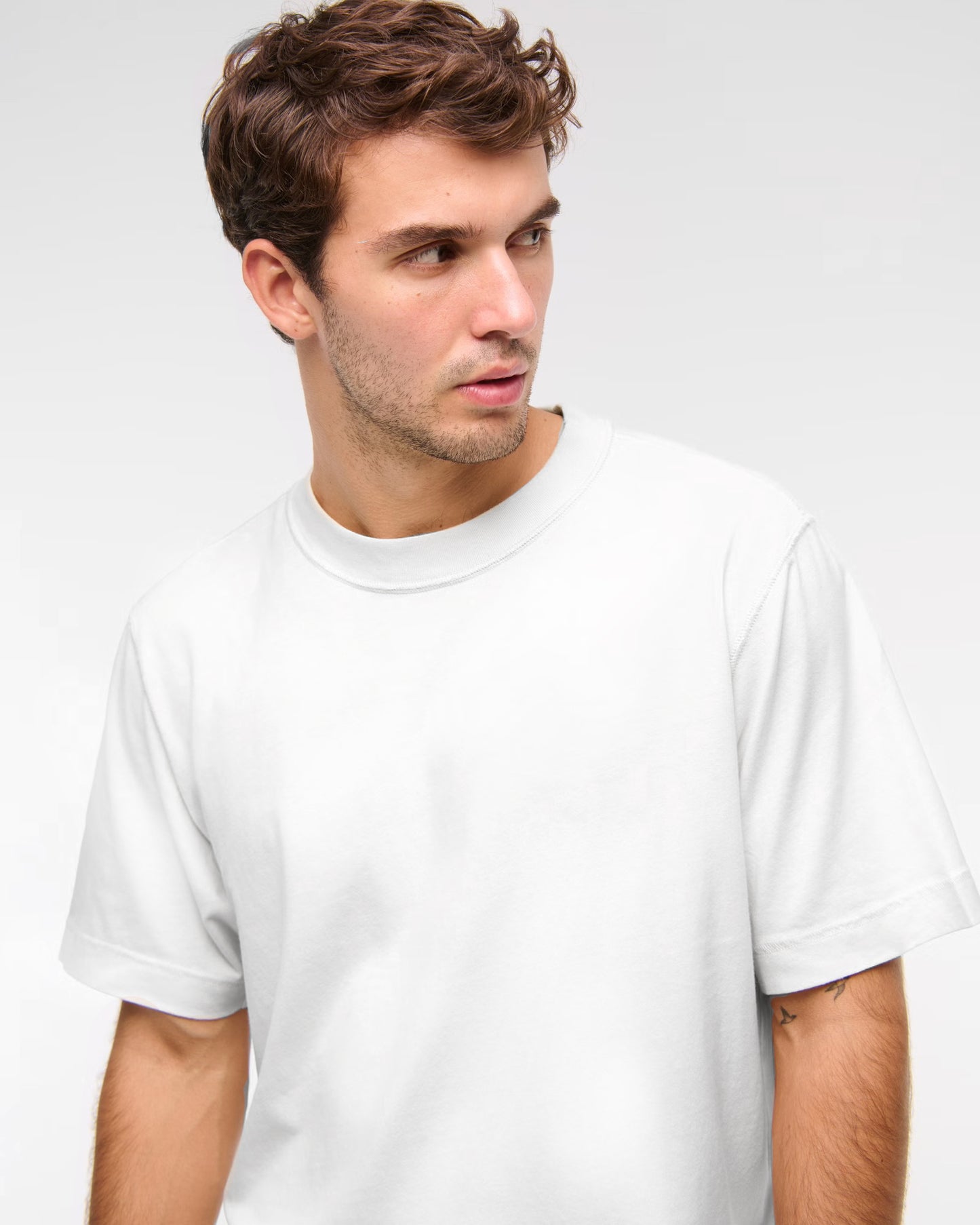 Vintage Oversized Cropped T-Shirt – Unisex Retro White and Black Tees – Boxy Fit