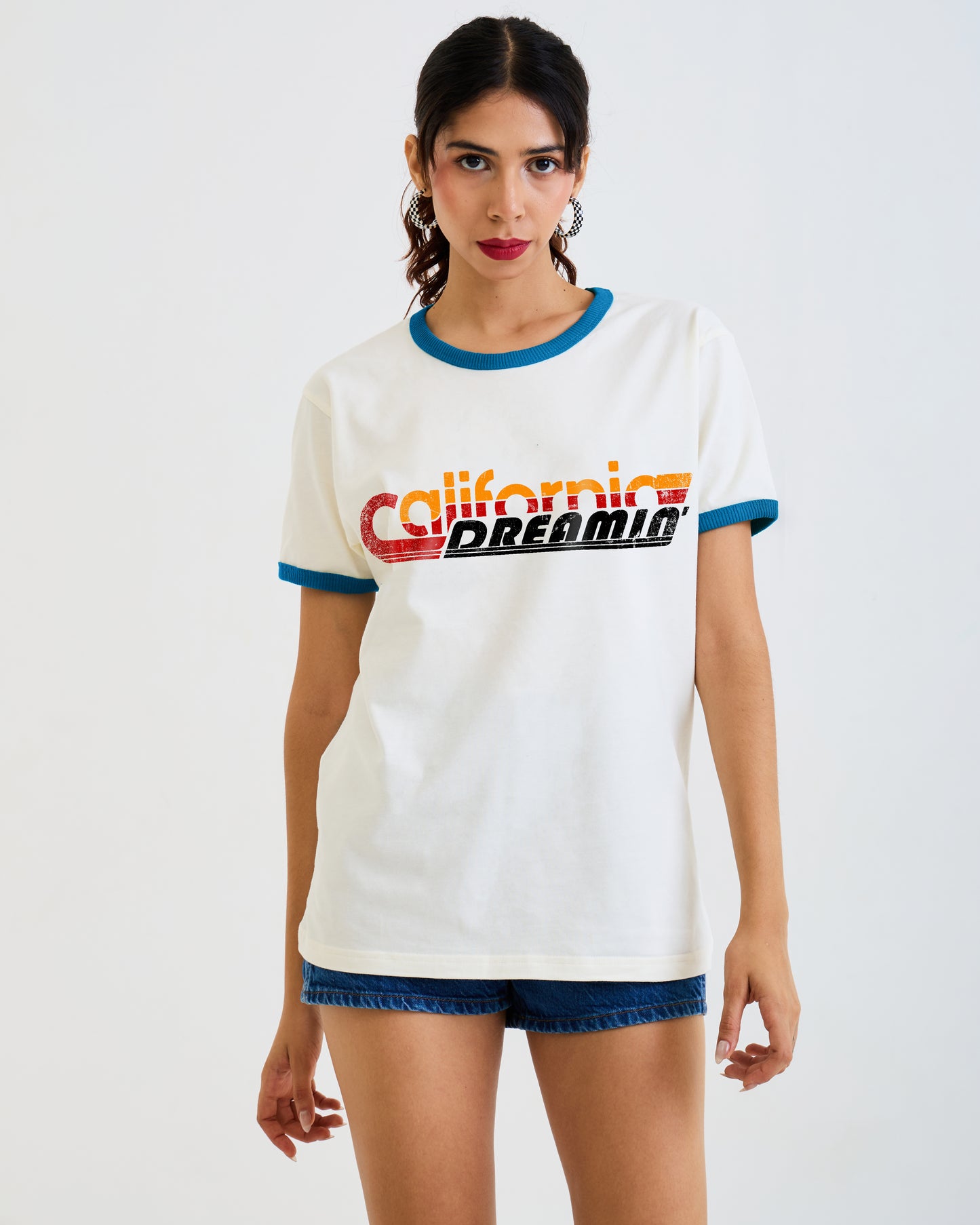Vintage Unisex T-Shirt – California Dreamin Graphic – Retro Ringer Style – Off-White