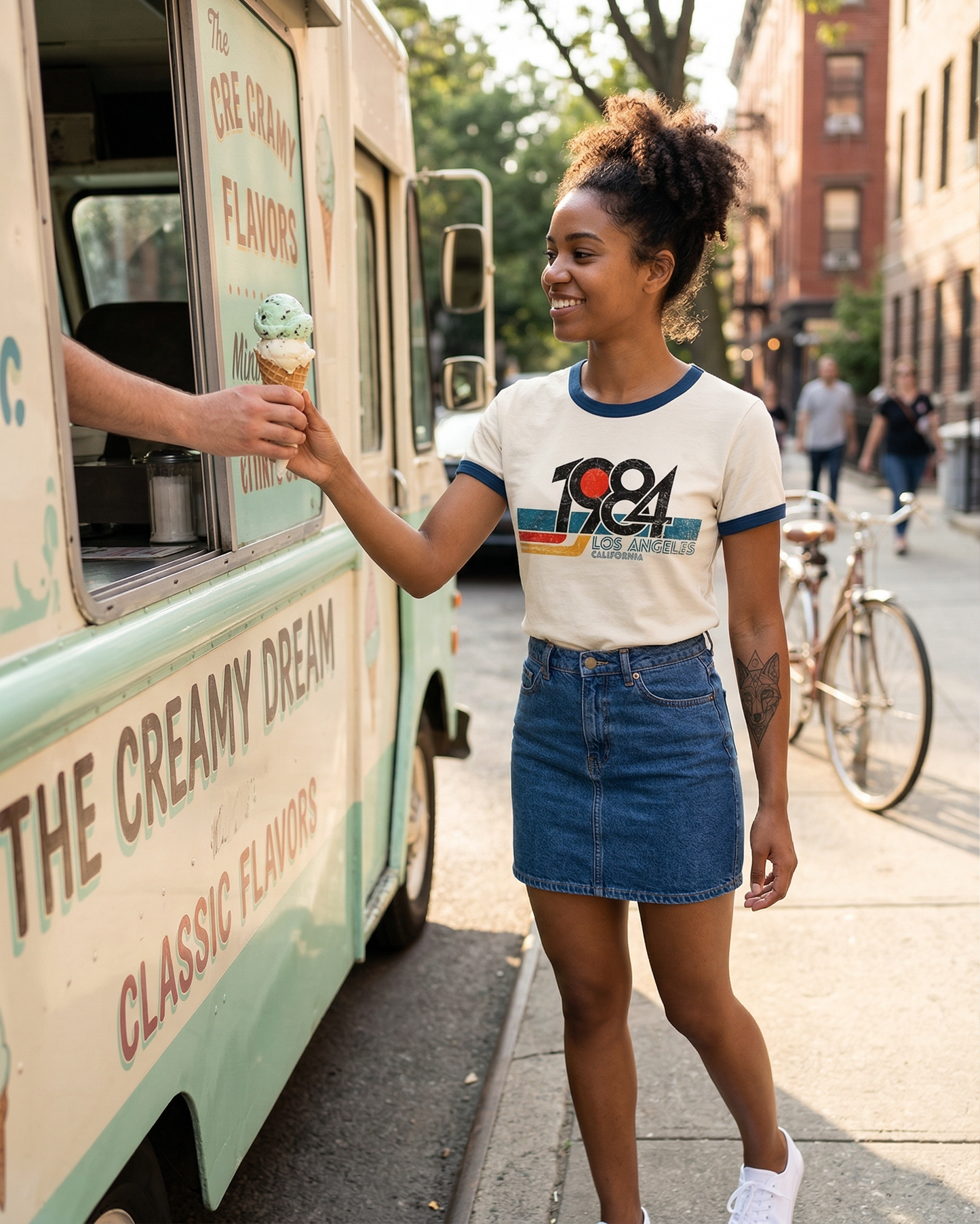 Vintage Unisex T-Shirt – 1984 Los Angeles California Graphic – Retro Ringer Style